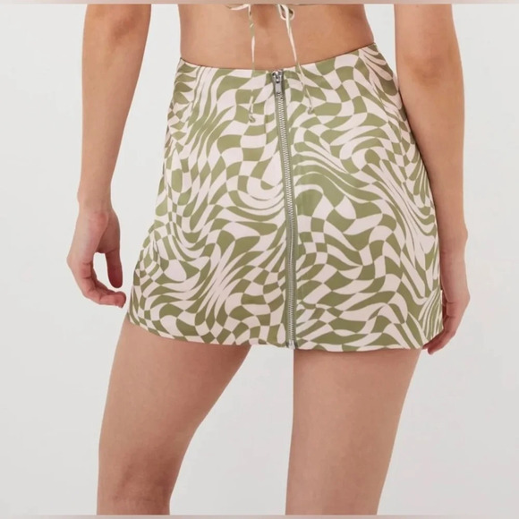 NWT For Love & Lemons Aiko Mini Skirt Green Size Small - Picture 1 of 10